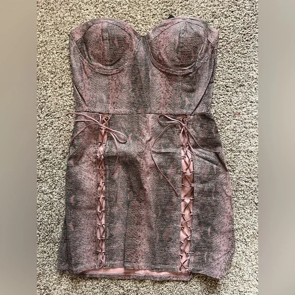 NWT Fashion Nova Strapless Snake Print Mini Dress - Picture 2 of 4